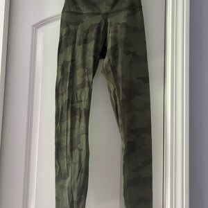lululemon Align 7/8 25” Green Camo Leggings
